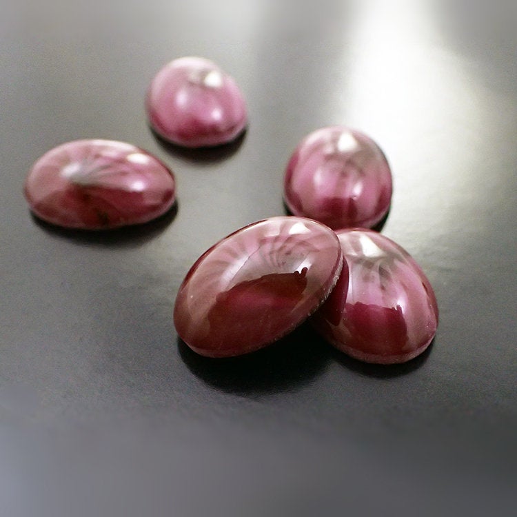Czech Glass Cabochons - 18x13mm Oval Dark Red Swirl