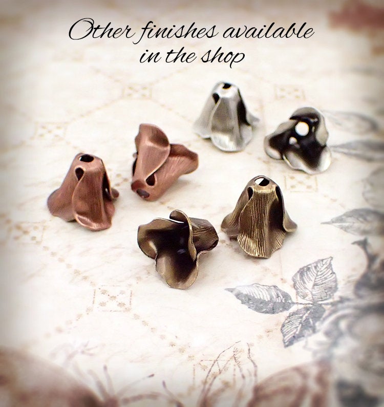 Flower Caps - 4 Pieces - Antiqued Copper Ox Plated Brass - 3D Bell Flower Stampings or Bead Caps for Dangle Earrings - Vintage Style Suplies