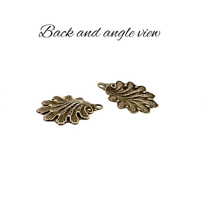 Antique Brass Ox Seashell Charms - 4 Pieces - Small Size - Fantasy Whimsical Mermaid Sea shell Ocean Beach Themed Jewelry Supplies