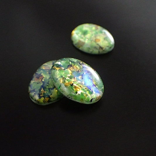 Colorful Czech Glass Faux Opal Oval Cabochons - Glass Opal Cabs - 18x13mm 18mm - Light Green - Scrapbook Embellishments - 2 Pieces